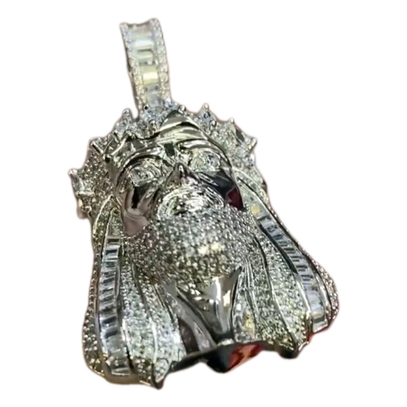 Jesus Pendant/ White Gold Plated .925 Sterling Silver w Mossinite Clear Stones - Picture 8 of 12